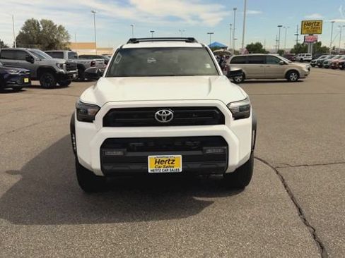 Used 2025 Toyota 4Runner SR5 AWD/4WD image 3
