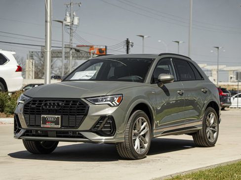 Certified 2025 Audi Q3 2.0T Premium w/ Convenience Package image 7