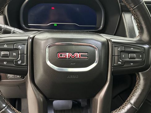 Used 2022 GMC Yukon XL AT4 AWD/4WD image 16