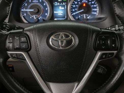 Used 2019 Toyota Sienna XLE Premium AWD/4WD image 17
