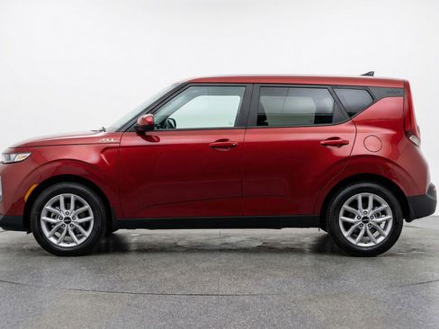 Used 2025 Kia Soul LX w/ LX Technology Package FWD image 5