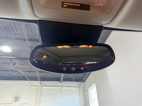 Used 2010 Cadillac SRX Luxury image 25