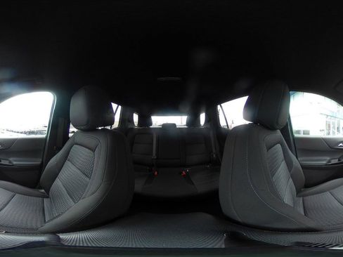 Used 2025 Chevrolet Equinox LT image 42
