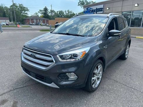 Used 2019 Ford Escape Titanium AWD/4WD image 1