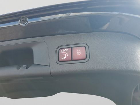 Certified 2025 Mercedes-Benz GLA 250 image 33