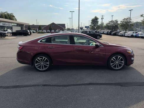 Used 2019 Chevrolet Malibu Premier w/ Sun and Wheel Package FWD image 14