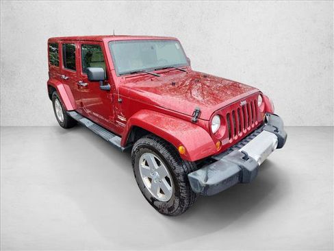 Used 2012 Jeep Wrangler Unlimited Sahara w/ Connectivity Group AWD/4WD image 15