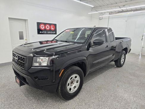 Used 2024 Nissan Frontier S w/ S Utility Package RWD image 3