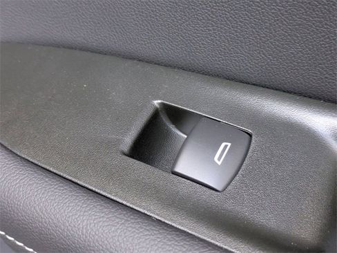 New 2025 Chevrolet Blazer LT image 30