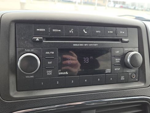 Used 2015 Dodge Grand Caravan SE w/ Quick Order Package 29E SE image 3