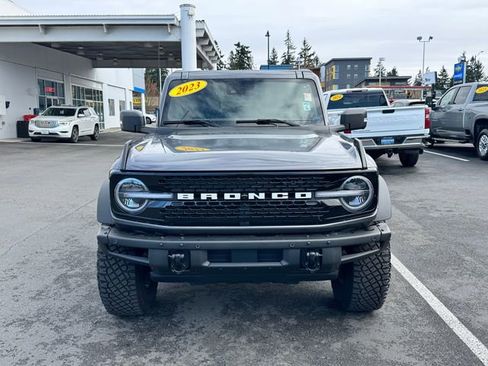 Used 2023 Ford Bronco Wildtrak image 10