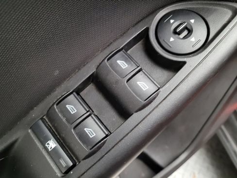 Used 2018 Ford Focus SE FWD image 27