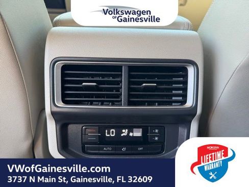 Certified 2024 Volkswagen Atlas SE w/ Panoramic Sunroof Package FWD image 14