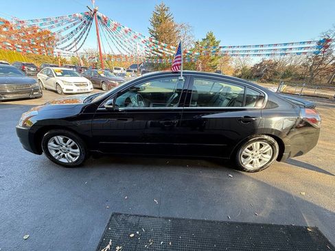 Used 2011 Nissan Altima 2.5 SL w/ Technology Pkg image 6