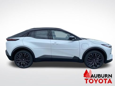 New 2026 Toyota C-HR AWD/4WD image 7