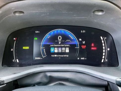 Used 2025 Toyota Camry LE image 13