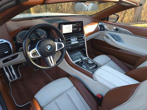 Used 2023 BMW M850i xDrive Convertible image 2