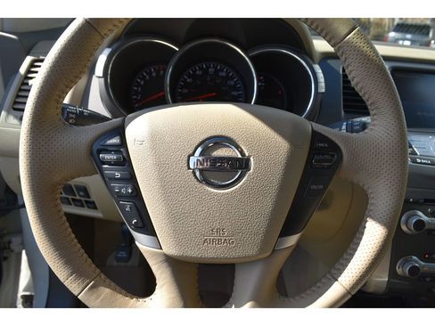 Used 2011 Nissan Murano SL w/ Navigation Pkg image 19