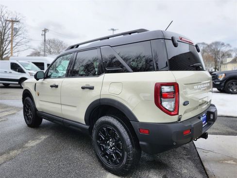 Used 2025 Ford Bronco Sport Badlands image 3