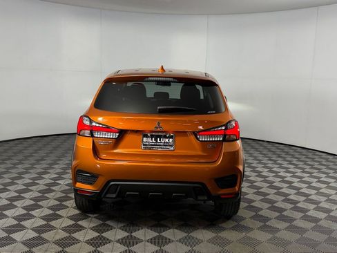 Used 2025 Mitsubishi Outlander Sport 2.0 LE image 8