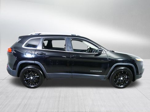 Used 2017 Jeep Cherokee Limited AWD/4WD image 8