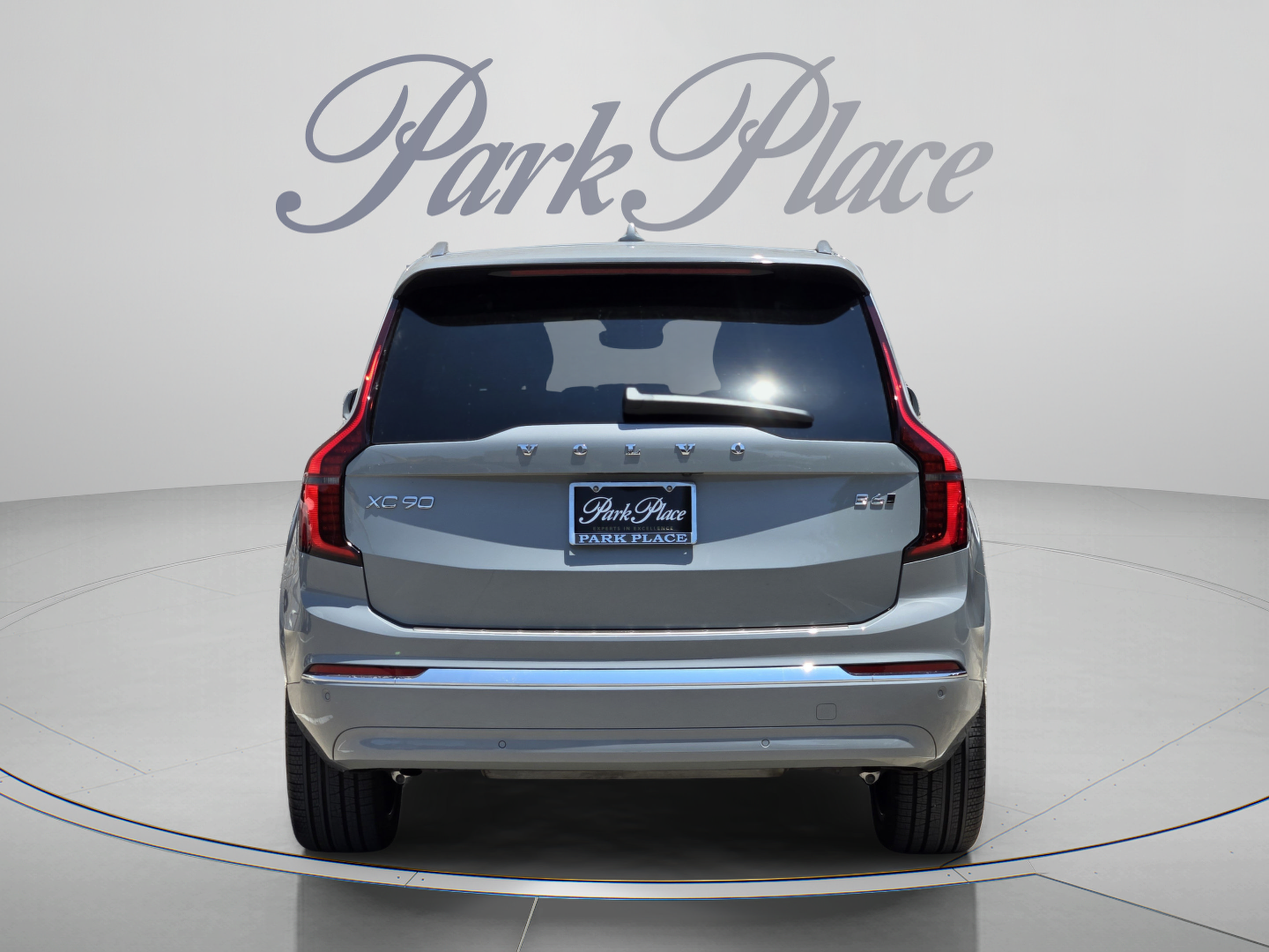Used 2026 Volvo XC90 B6 Plus w/ Protection Package Premier AWD/4WD image 4