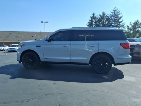 Used 2021 Lincoln Navigator Reserve AWD/4WD image 4