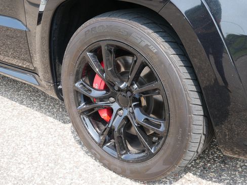 Used 2015 Jeep Grand Cherokee SRT AWD/4WD image 4