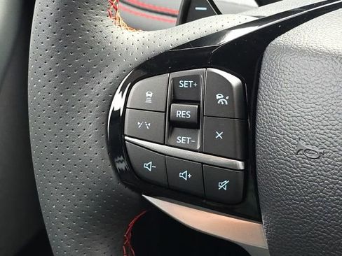 Used 2025 Ford Explorer ST image 33