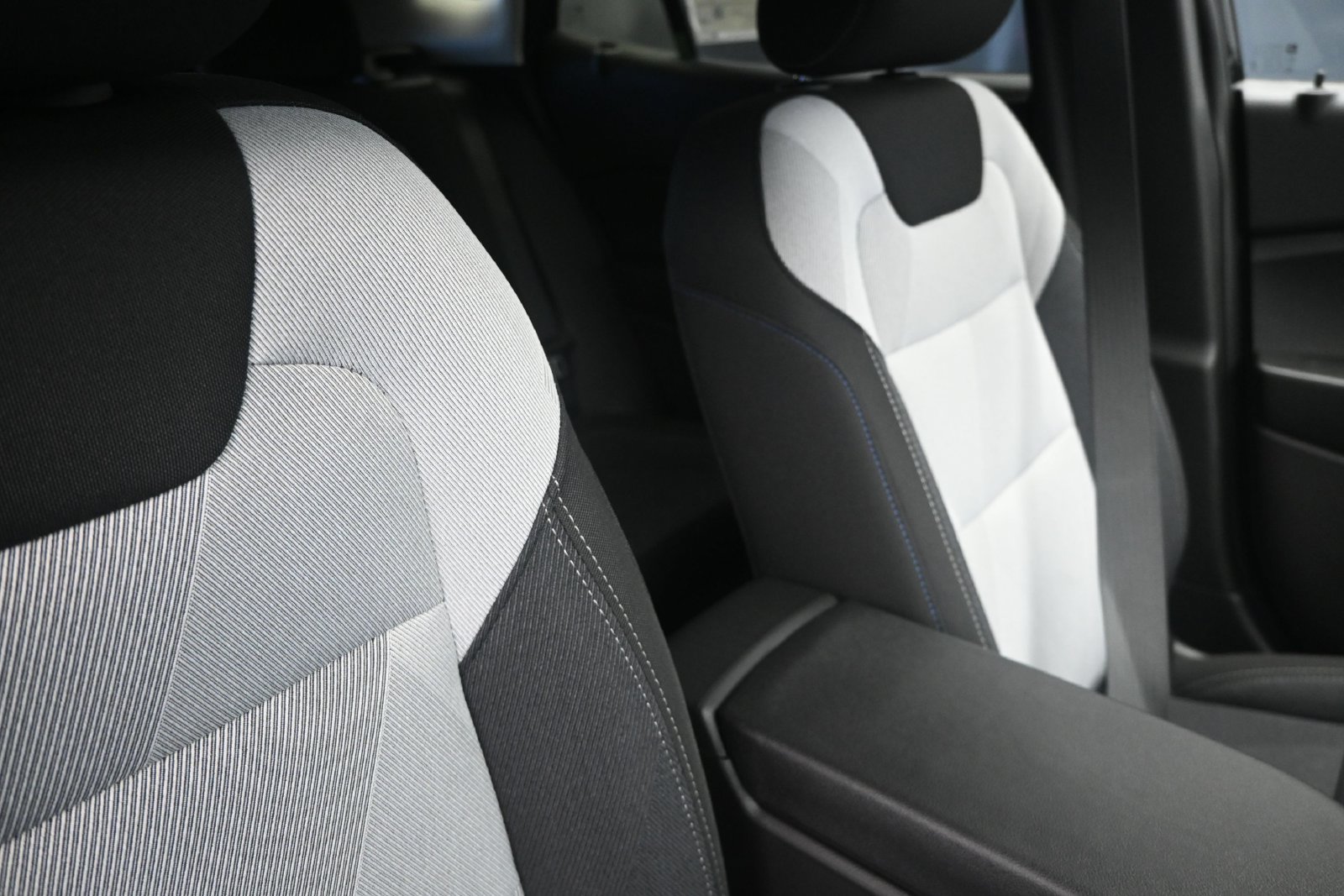 New 2026 Chevrolet Trax LS w/ LS Convenience Package FWD image 25