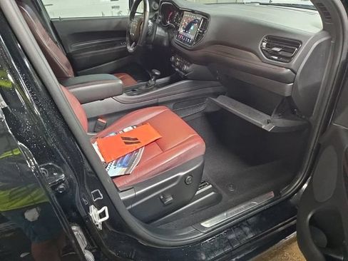 Used 2025 Dodge Durango GT AWD/4WD image 9