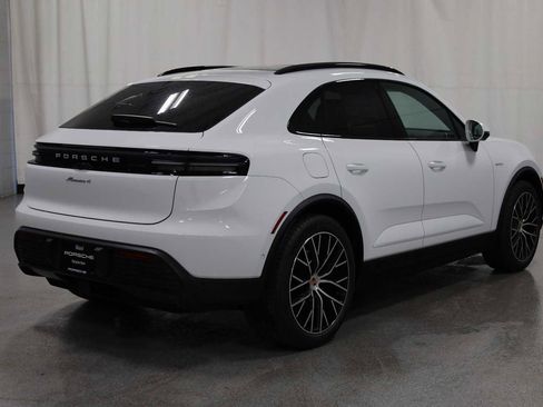 New 2026 Porsche Macan 4 Electric AWD/4WD image 10