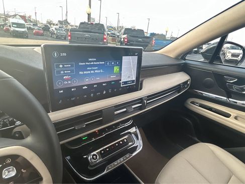 New 2025 Lincoln Corsair Grand Touring image 38