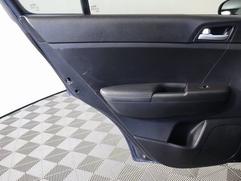 Used 2020 Kia Sportage LX FWD image 13