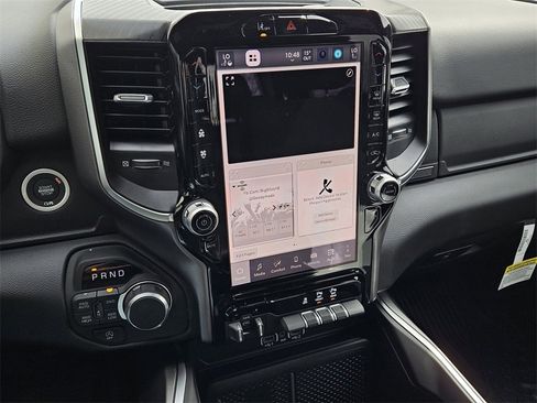 New 2026 RAM 1500 4x4 Crew Cab image 17