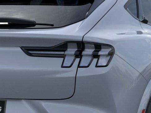 New 2026 Ford Mustang Mach-E Premium image 21