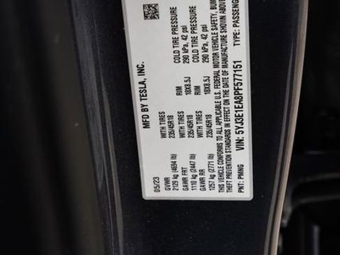 Used 2023 Tesla Model 3 Standard Range image 37