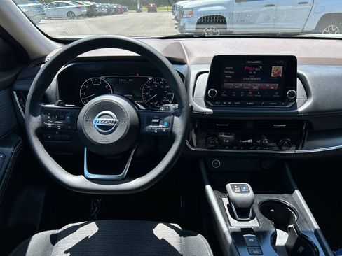 Used 2021 Nissan Rogue SV AWD/4WD image 17