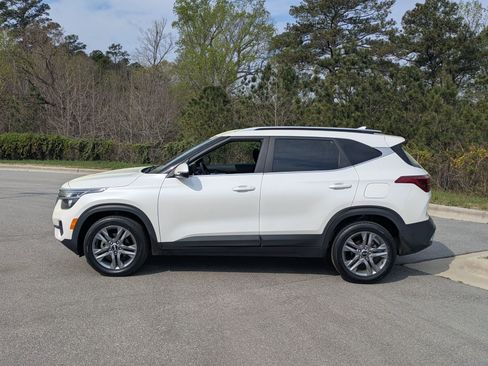 Used 2021 Kia Seltos S image 8