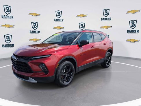 Used 2023 Chevrolet Blazer LT w/ Convenience Package FWD image 4