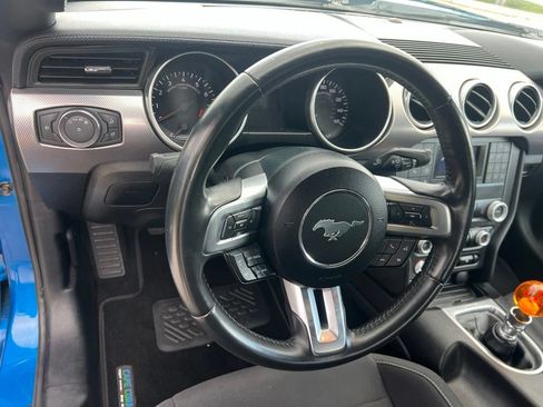 Used 2020 Ford Mustang GT RWD image 28