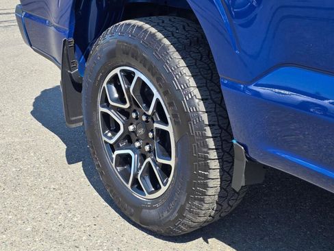 Used 2022 Ford F150 Lariat w/ Equipment Group 502A High AWD/4WD image 17