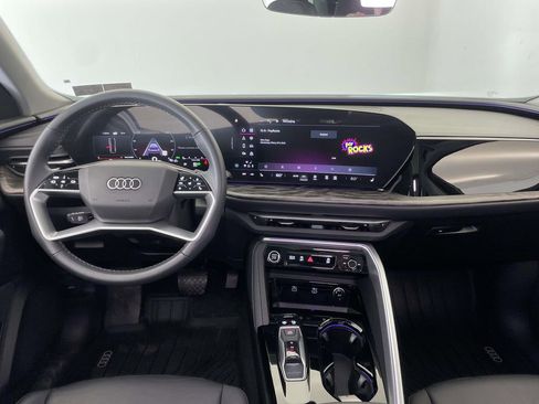Certified 2025 Audi Q5 2.0T Premium w/ Convenience Package image 26