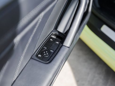 Certified 2025 Porsche 911 Carrera image 23