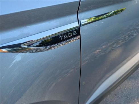 Certified 2023 Volkswagen Taos SE w/ Panoramic Sunroof Package FWD image 10