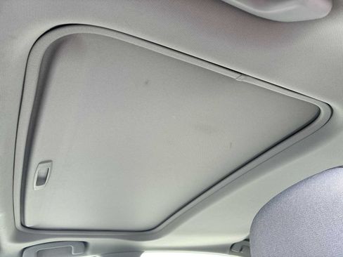 Used 2018 Toyota Camry LE w/ Moonroof Package FWD image 16