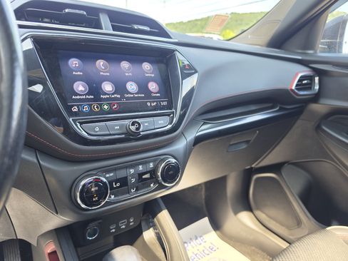 Used 2021 Chevrolet TrailBlazer RS w/ Sun and Liftgate Package AWD/4WD image 22