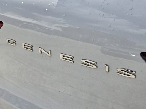 Used 2022 Genesis GV70 3.5T Sport w/ Sport Advanced Package AWD/4WD image 10