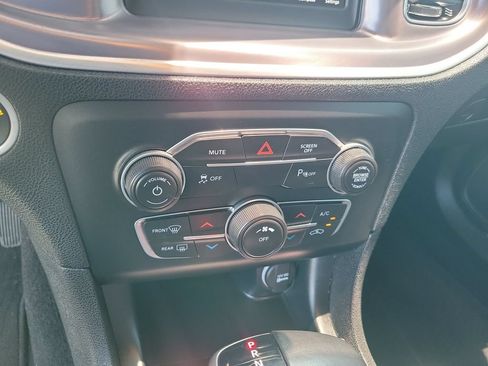 Used 2020 Dodge Charger SXT RWD image 29