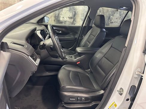 Used 2024 GMC Terrain SLT image 14